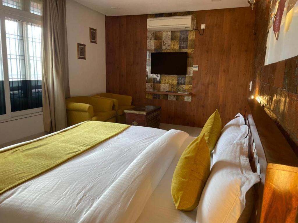 Yashmay Villa Club & Resort Gonda Zimmer foto